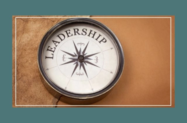 Kompass mit Leadership-Schriftzug als Symbol für Führung und Orientierung im Kontext des Gallup Engagement Index